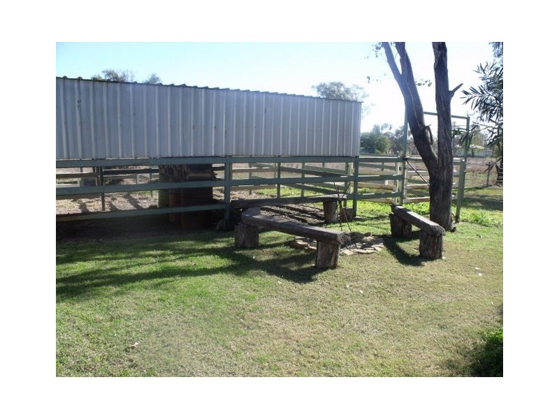 4 Roslyn Drive, Roma QLD 4455