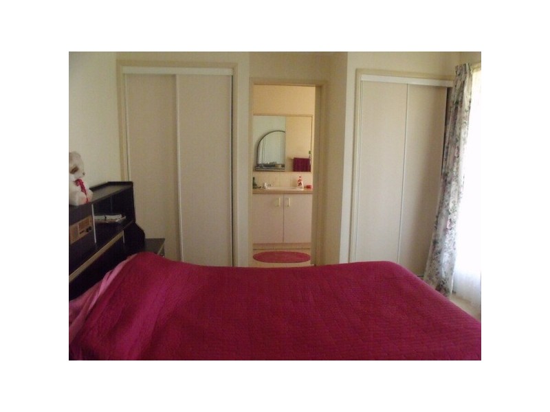 201 Charles, Roma QLD 4455