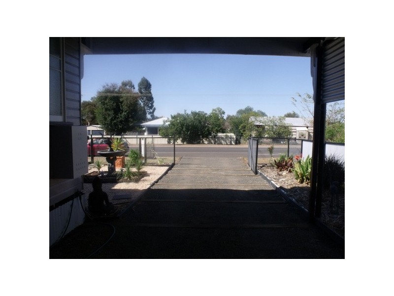 6 Queen Street, Roma QLD 4455