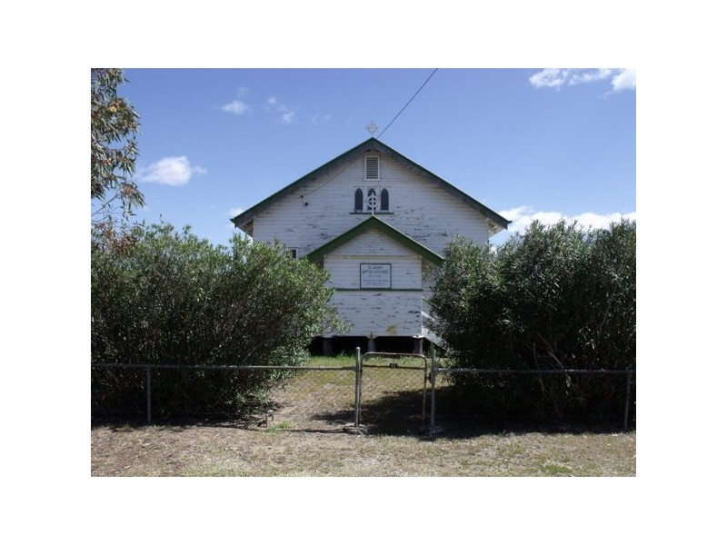 64 Hutton Street, Injune QLD 4454