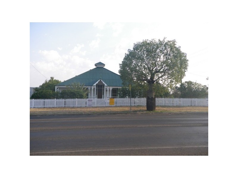 48 Bowen Street, Roma QLD 4455