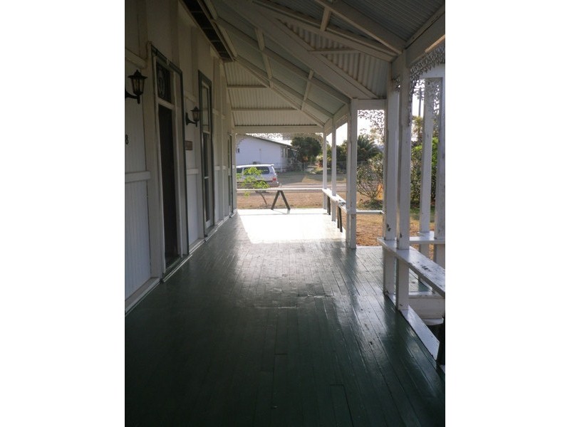 48 Bowen Street, Roma QLD 4455