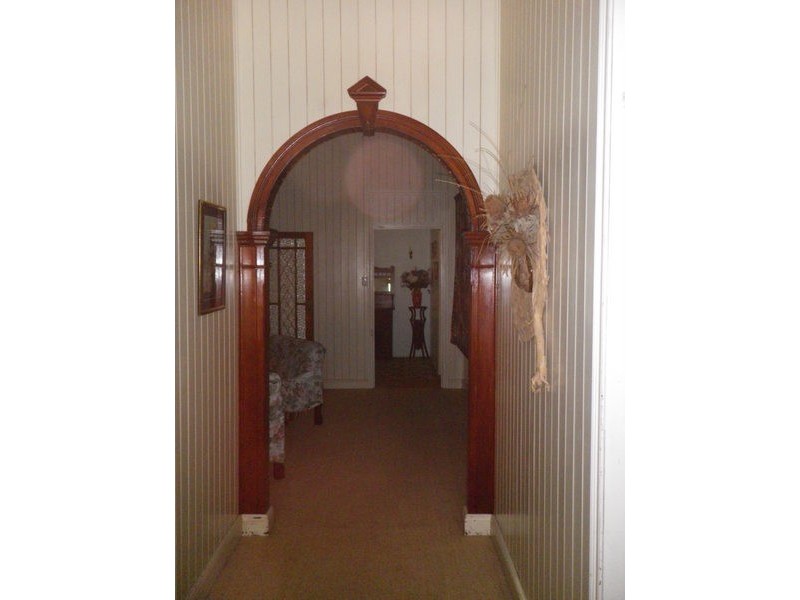 48 Bowen Street, Roma QLD 4455