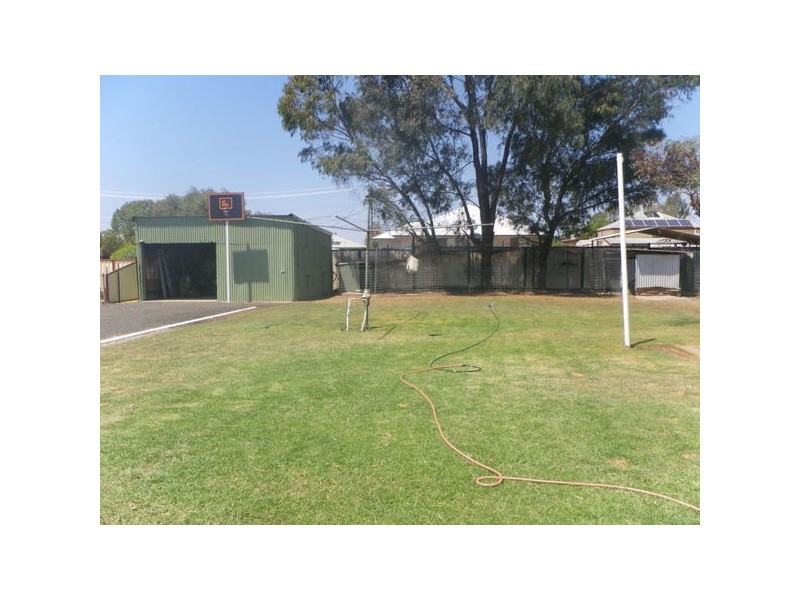 20 Conlon Street, Roma QLD 4455