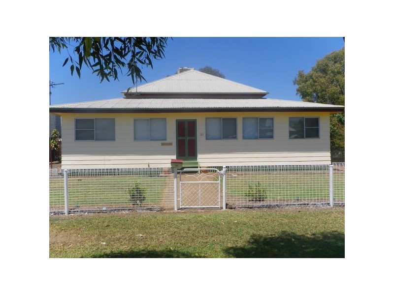 20 Conlon Street, Roma QLD 4455