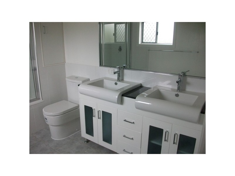 18 Conlon Street, Roma QLD 4455