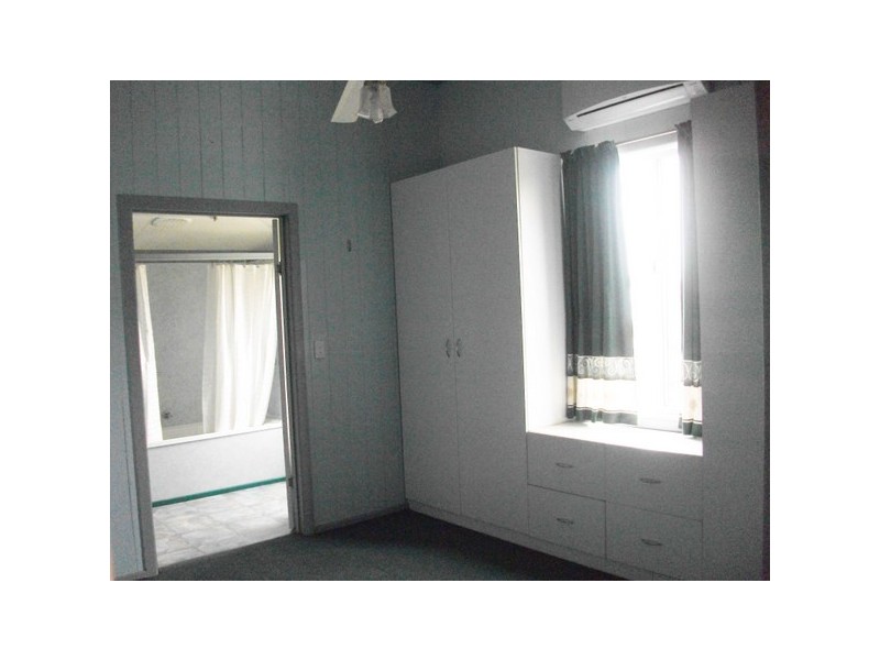 18 Conlon Street, Roma QLD 4455