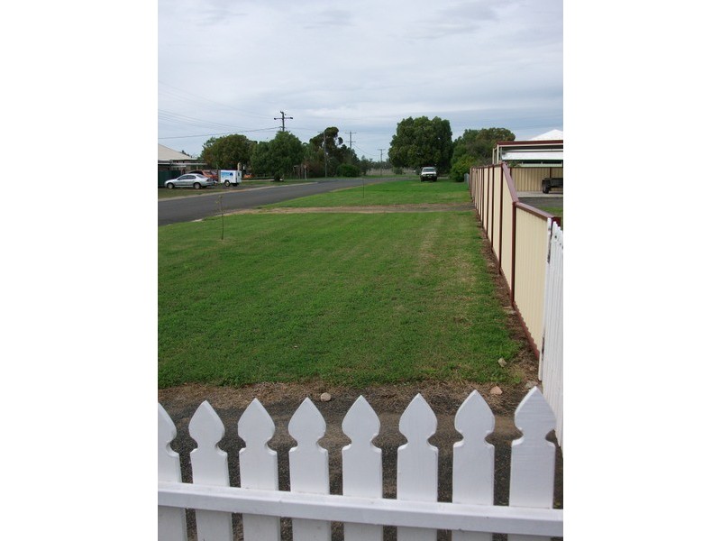 18 Conlon Street, Roma QLD 4455