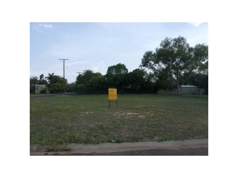 2 Edna Street, Roma QLD 4455