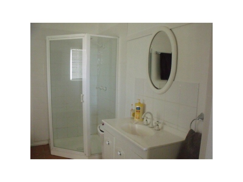 6 Twine Street, Roma QLD 4455