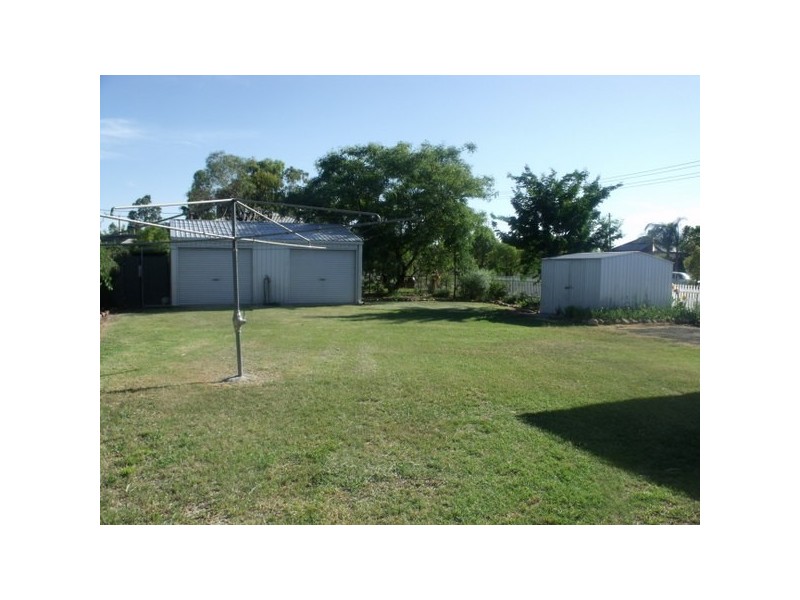 6 Twine Street, Roma QLD 4455