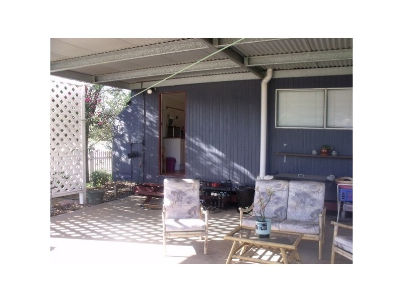 6 Twine Street, Roma QLD 4455