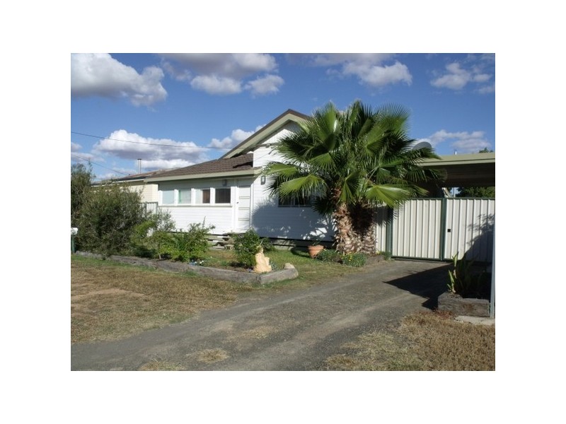30 Twine Street, Roma QLD 4455