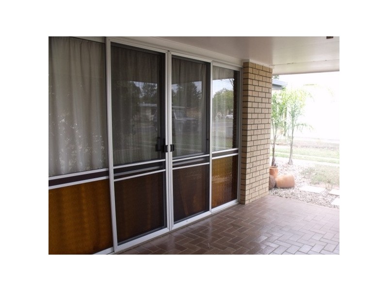 53 Taylor Street, Roma QLD 4455