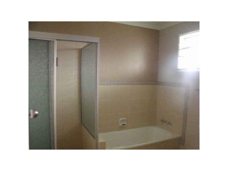 53 Taylor Street, Roma QLD 4455