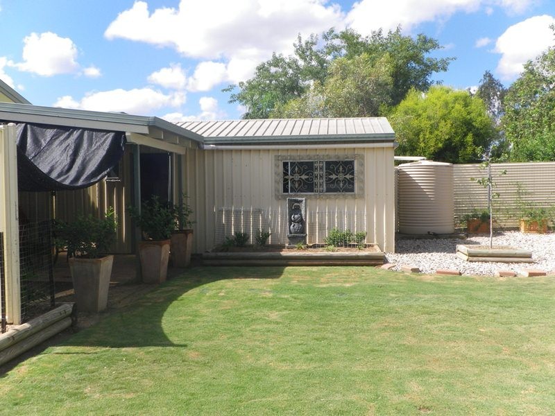 14 Alex Parade, Roma QLD 4455
