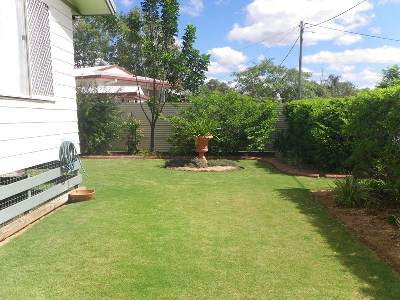 14 Alex Parade, Roma QLD 4455