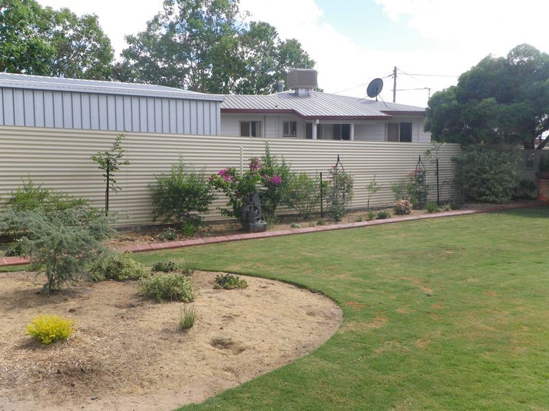 14 Alex Parade, Roma QLD 4455