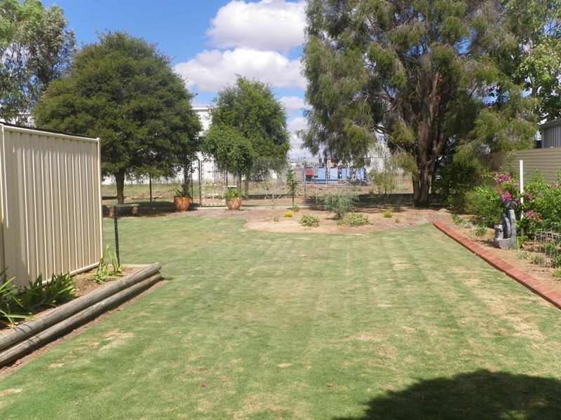 14 Alex Parade, Roma QLD 4455