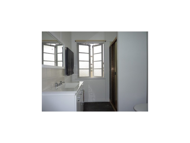 14 Crawford Street, Roma QLD 4455