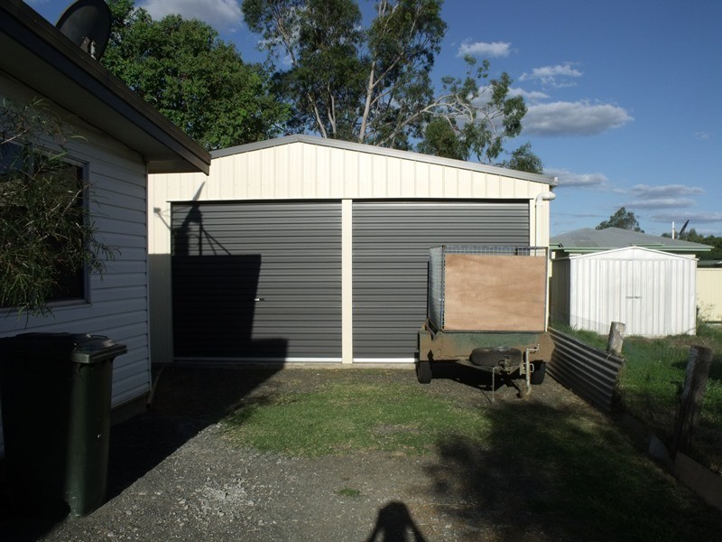 2 Luff Street, Roma QLD 4455