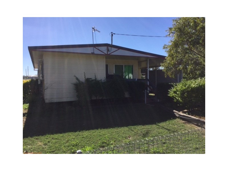 19 Chrystal Street, Roma QLD 4455