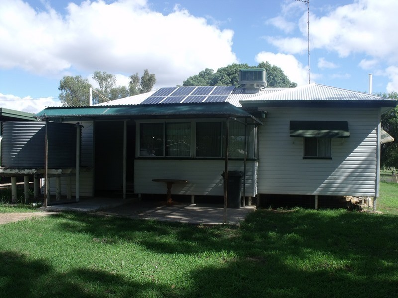 45 Robert Street, Surat QLD 4417