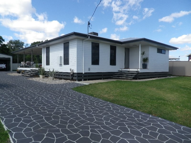 30 Robusta, Roma QLD 4455