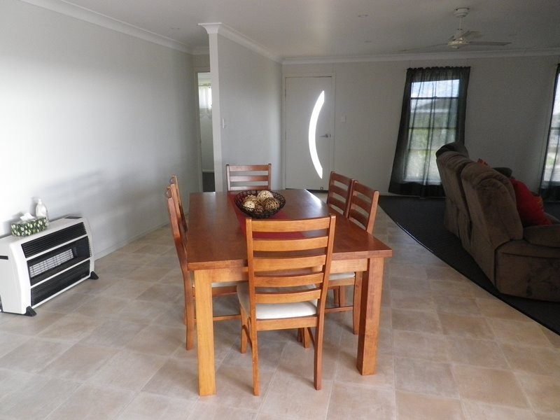 30 Robusta, Roma QLD 4455