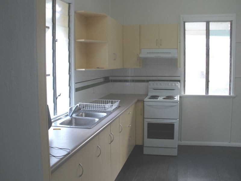 50 Raglan Street, Roma QLD 4455