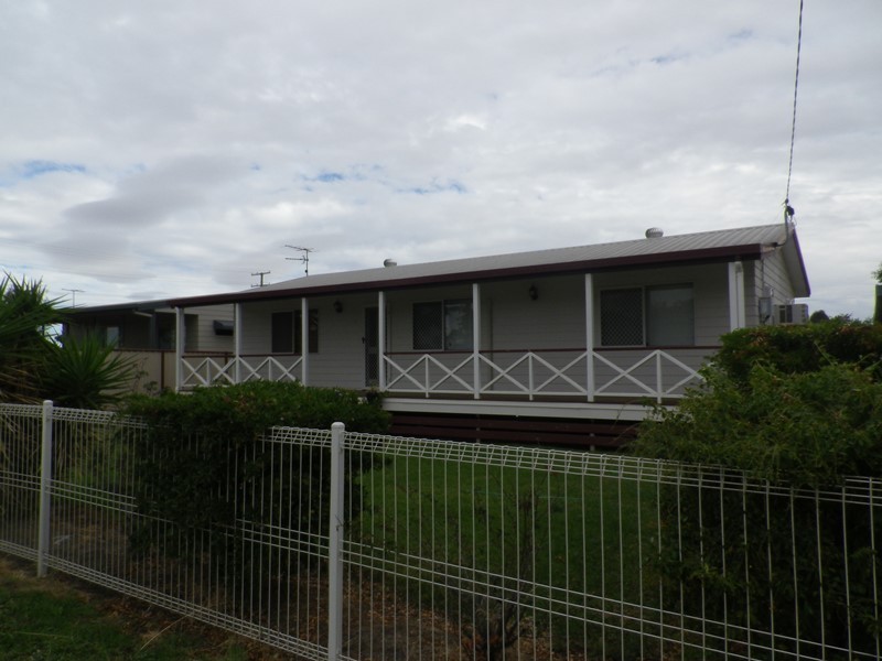 73 Currey Street, Roma QLD 4455