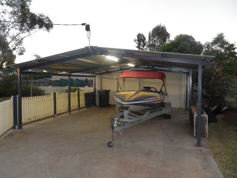 17 Lovell Street, Roma QLD 4455