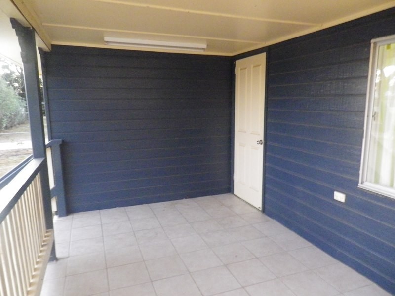 17 Lovell Street, Roma QLD 4455