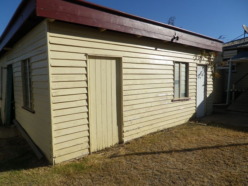 32-36 Lewis Street, Roma QLD 4455