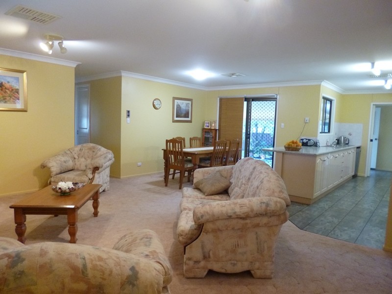 15 Everingham Avenue, Roma QLD 4455