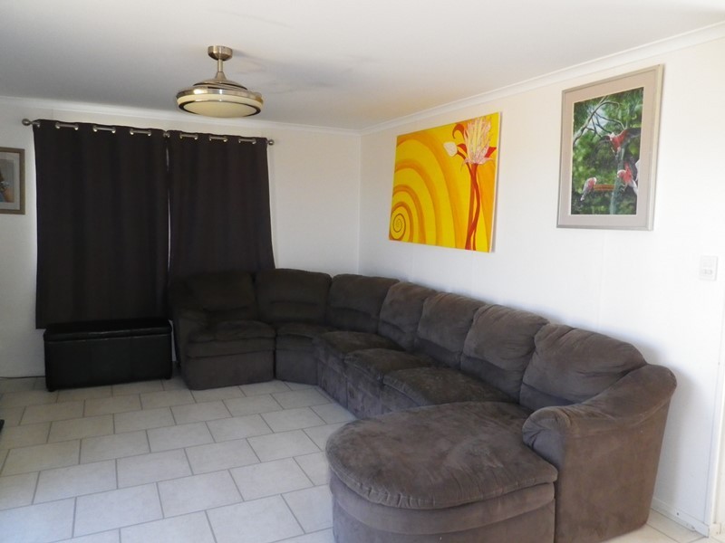 184 Bourne Drive, Roma QLD 4455