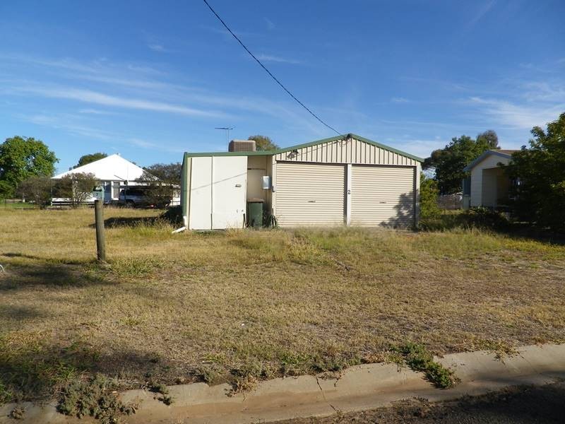 2 Russel Street, Roma QLD 4455