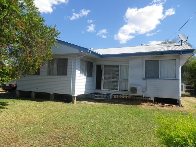 13 Crawford Street, Roma QLD 4455