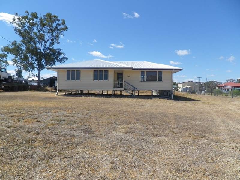 12 West Street, Wallumbilla QLD 4428