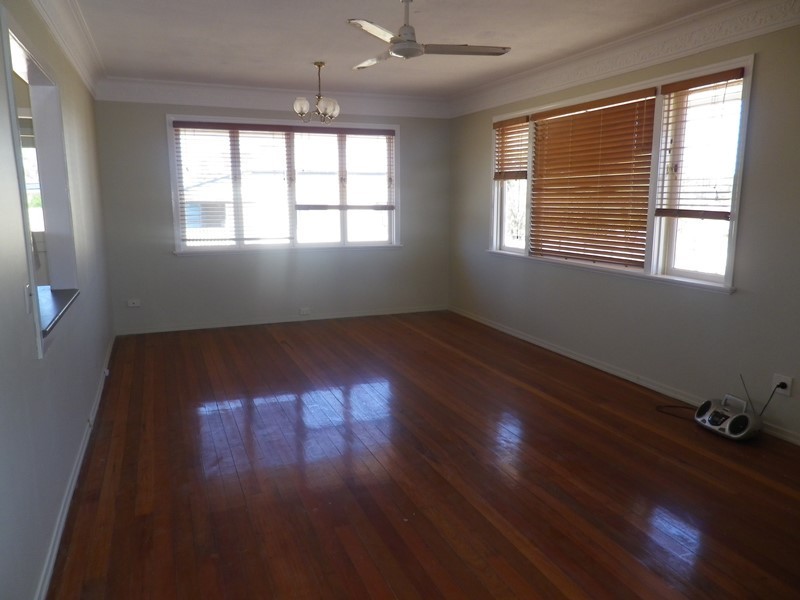 12 West Street, Wallumbilla QLD 4428