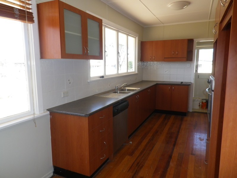 12 West Street, Wallumbilla QLD 4428