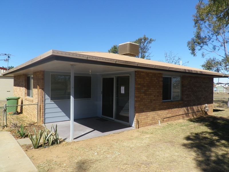 144 Currey Street, Roma QLD 4455