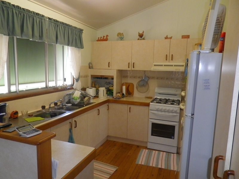 98 Roslyn Drive, Roma QLD 4455