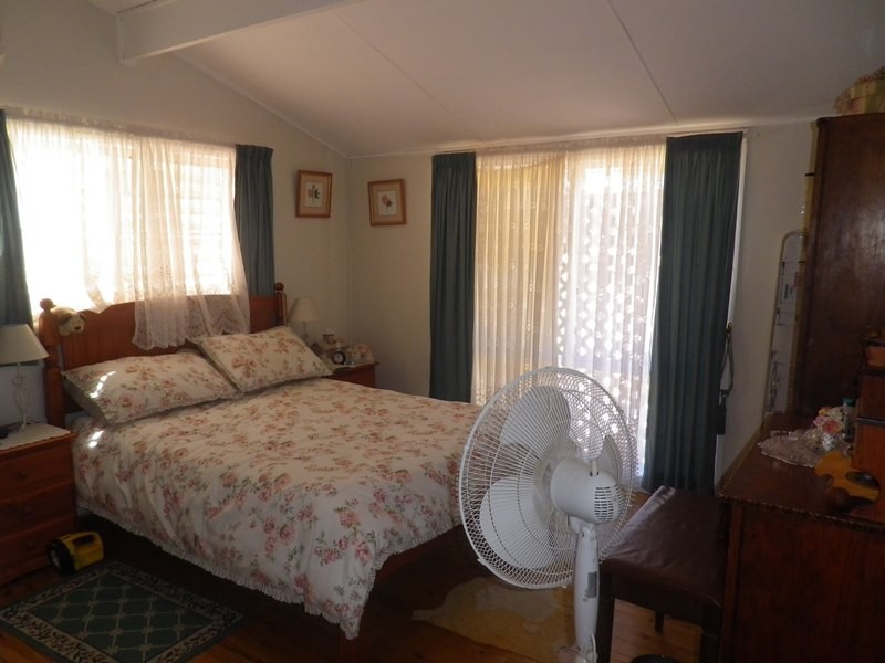 98 Roslyn Drive, Roma QLD 4455