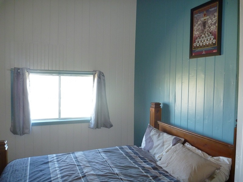 11 Charles, Surat QLD 4417