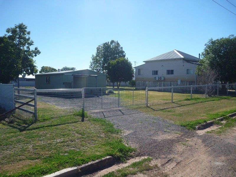 11 Charles, Surat QLD 4417