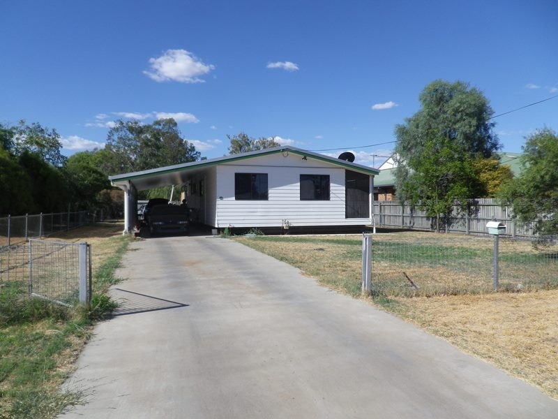 25 Lovell Street, Roma QLD 4455