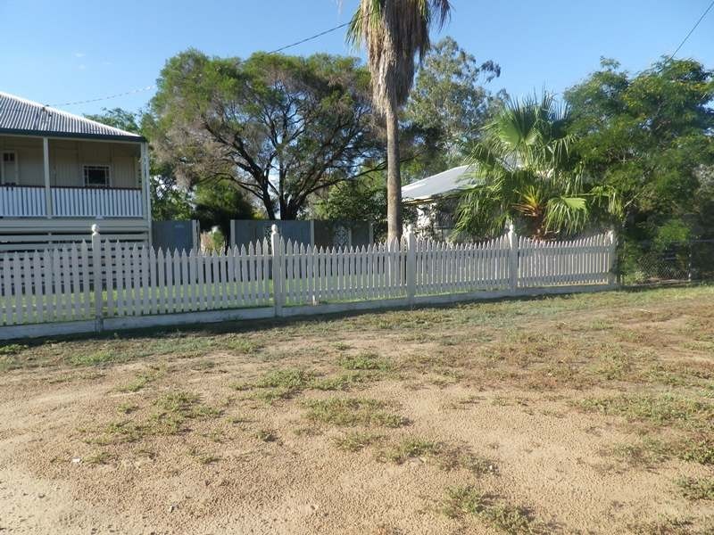 25 Miscamble Street, Roma QLD 4455