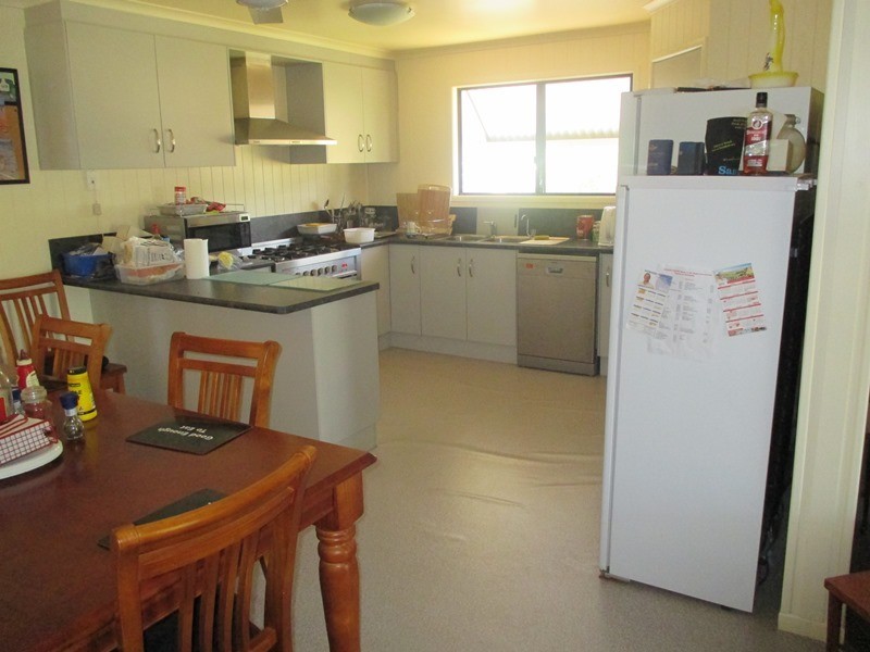 27 Allen Street, Roma QLD 4455