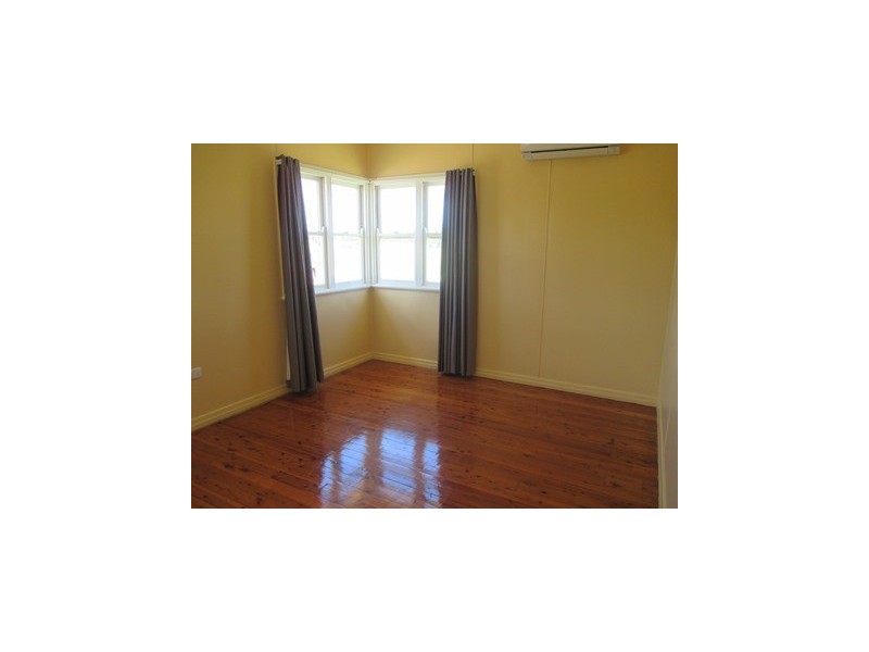 127 Clayton Road, Roma QLD 4455